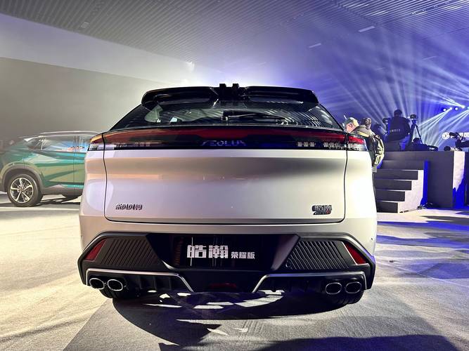 东风风神皓瀚混动版／东风风神皓瀚混动版自动大灯在车辆熄火后会关闭吗