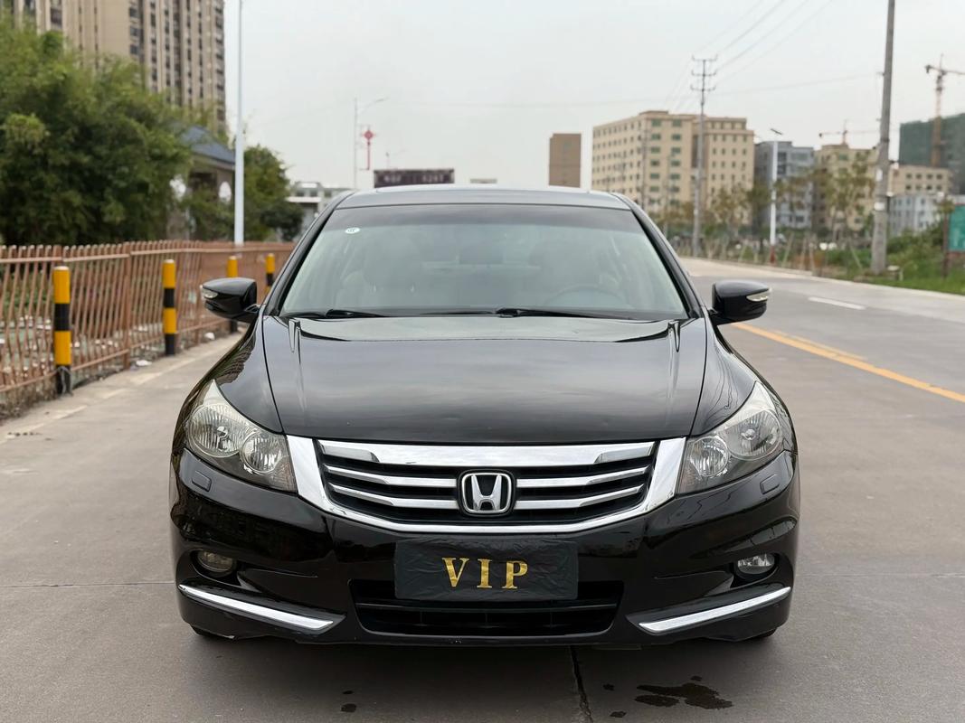 雅阁2013款报价及图片 13年雅阁参数