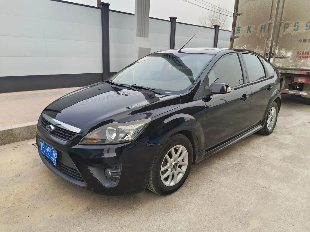 09年福特福克斯两厢／福特福克斯09款两厢车怎么样