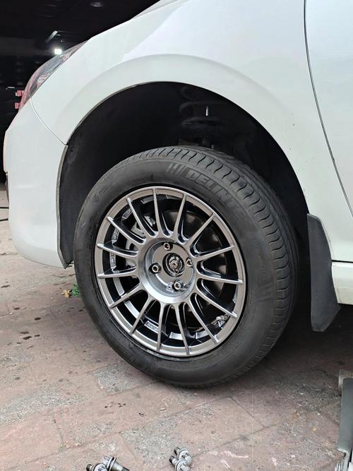 【新标致308最好看的改装,新标致308最牛改装图片】