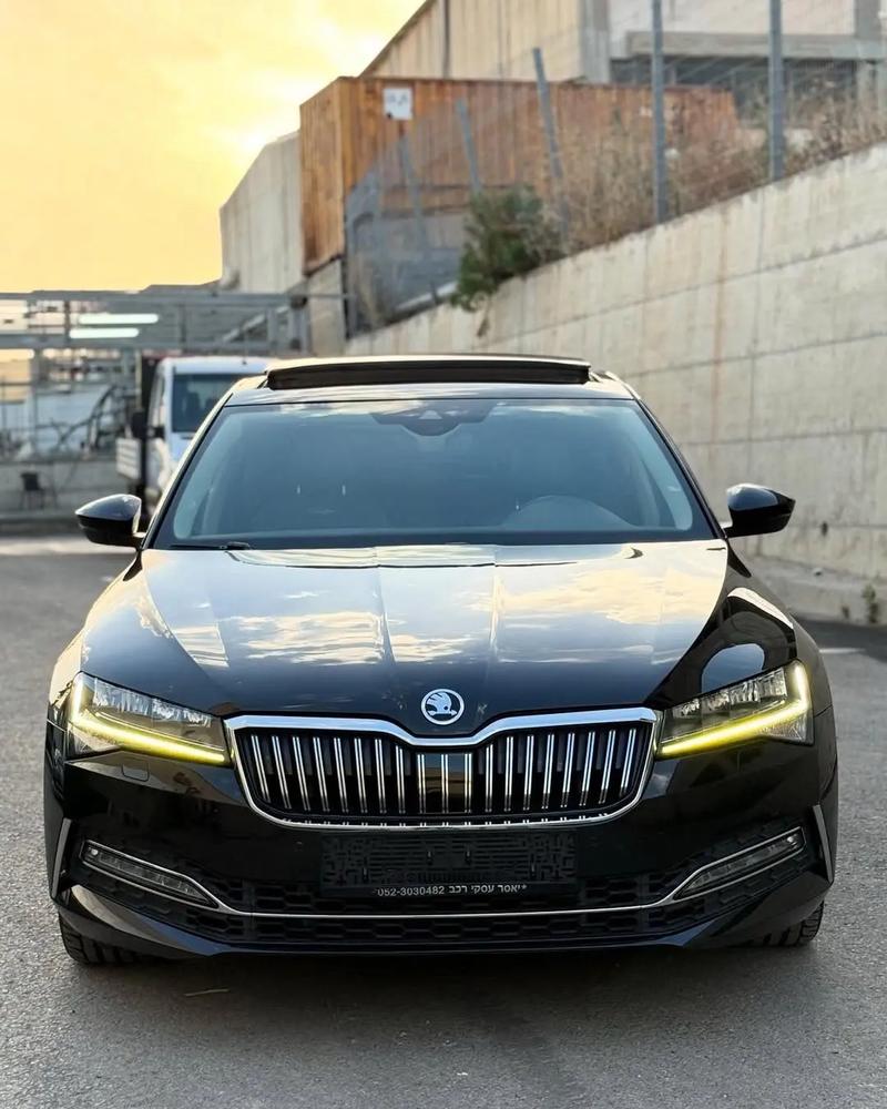 斯柯达速派2013款,斯柯达速派2013款防撞梁