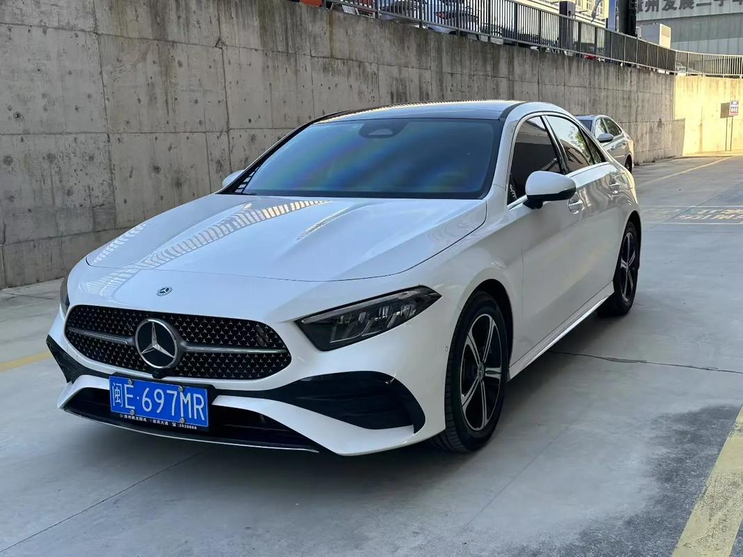 奔驰a200l时尚版/奔驰a200l时尚版2025款