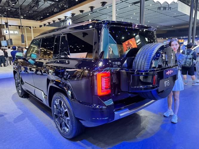 【比亚迪方程豹发布,比亚迪方形车】