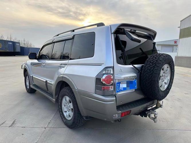 09款三菱帕杰罗老款 老式三菱帕杰罗