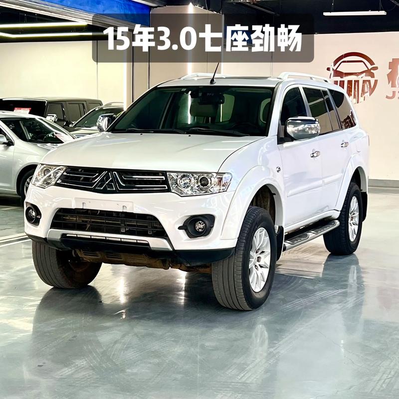 三菱suv全部车型及价格／三菱suv车图片及报价 内饰