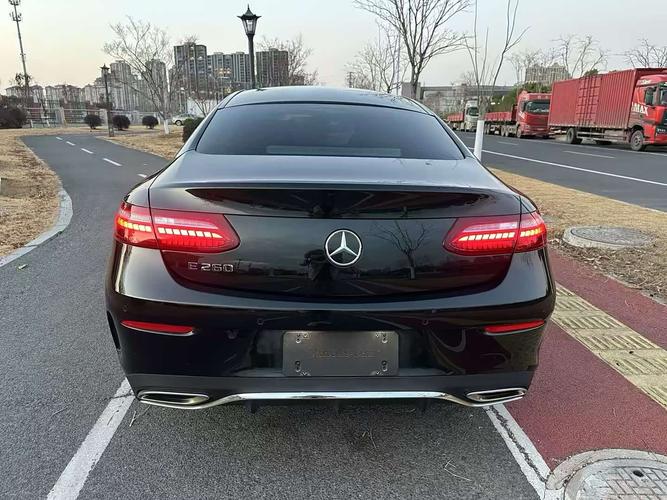 奔驰e260l新车报价2022款／奔驰e260新价格2021款图片