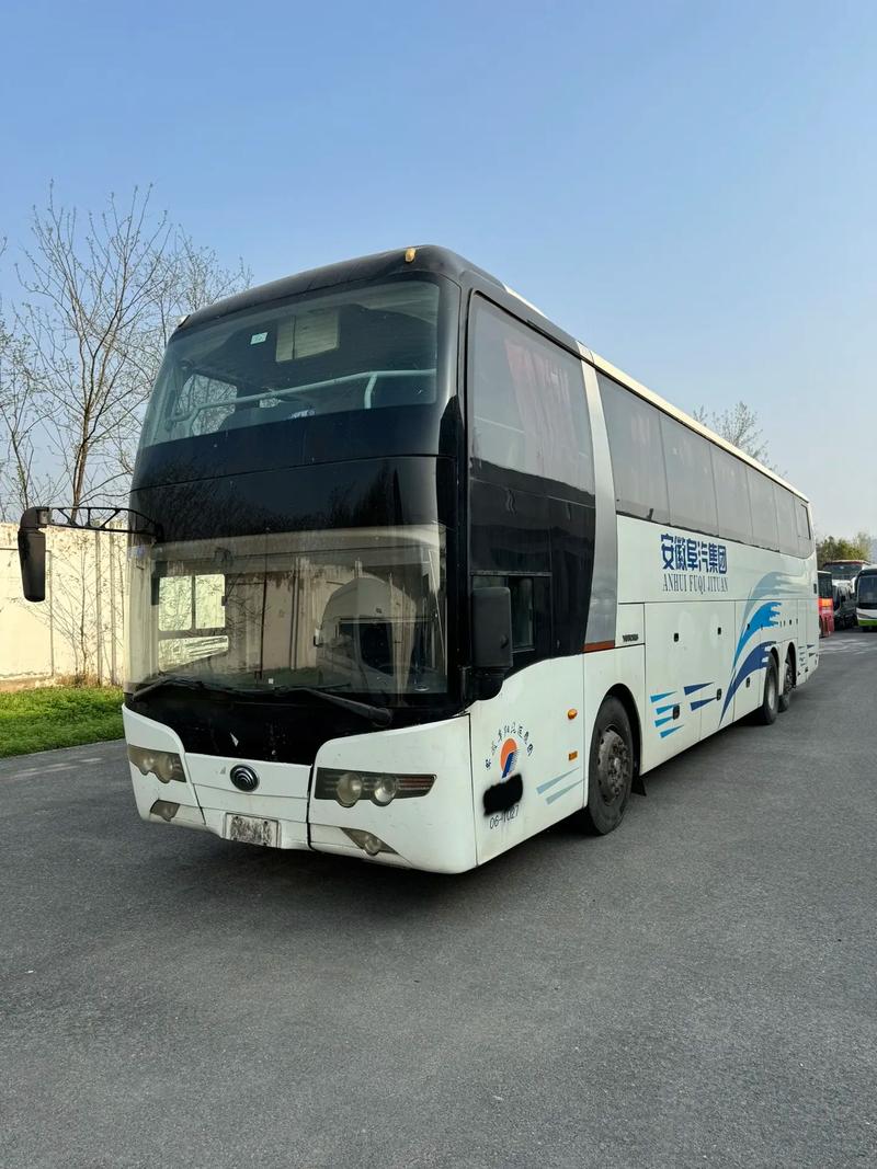 宇通最大客车110座图片,宇通超大型客车