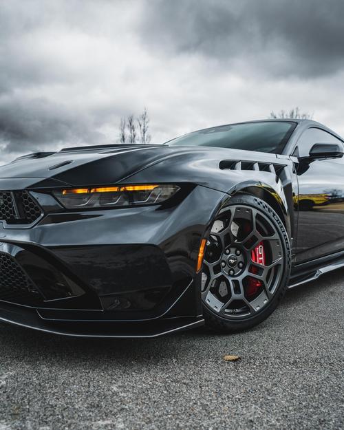 2025款福特野马图片,20款福特野马多少钱