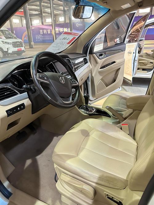 宝骏730内饰改装效果图／宝骏730 内饰