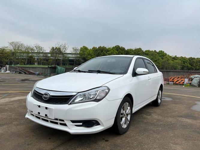 比亚迪f3最新款图片(比亚迪f3最新款图片大全)