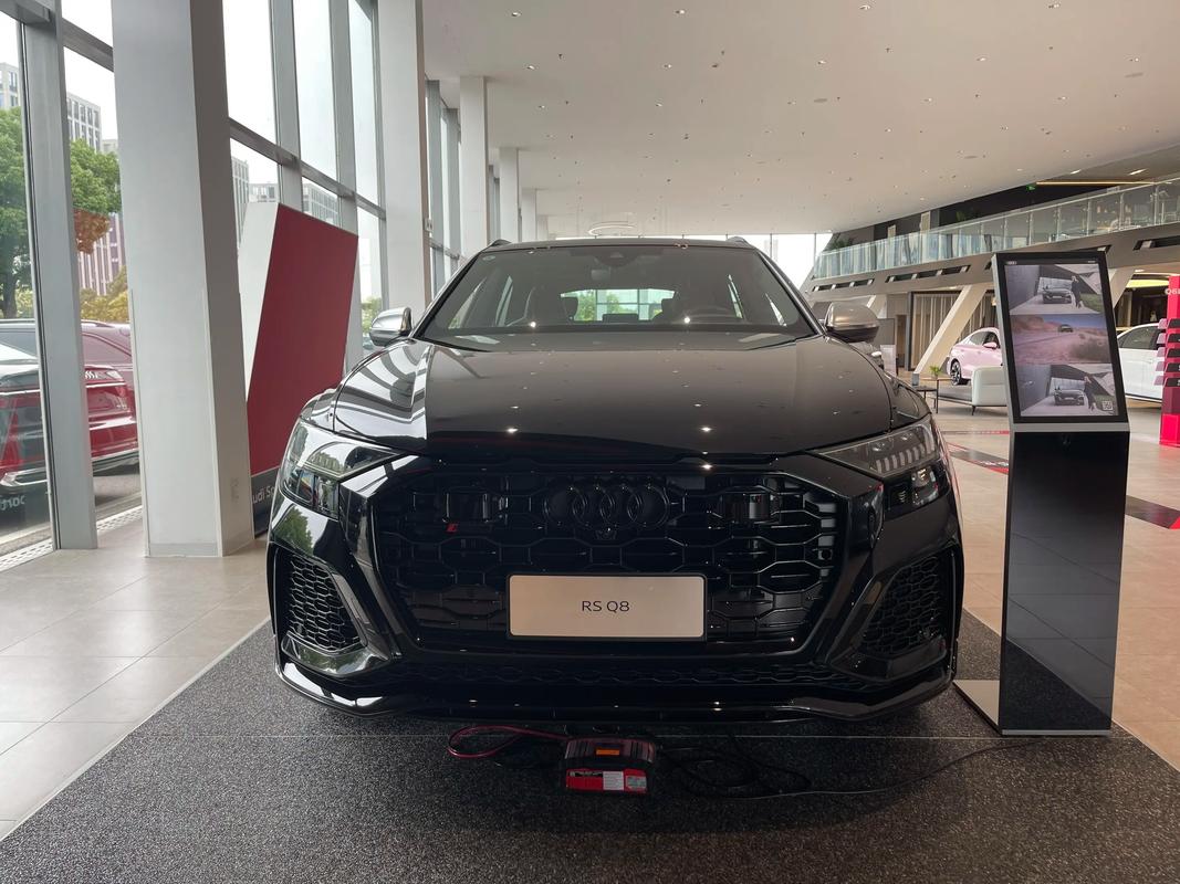 奥迪rs价格及图片,奥迪rsq8价格及图片